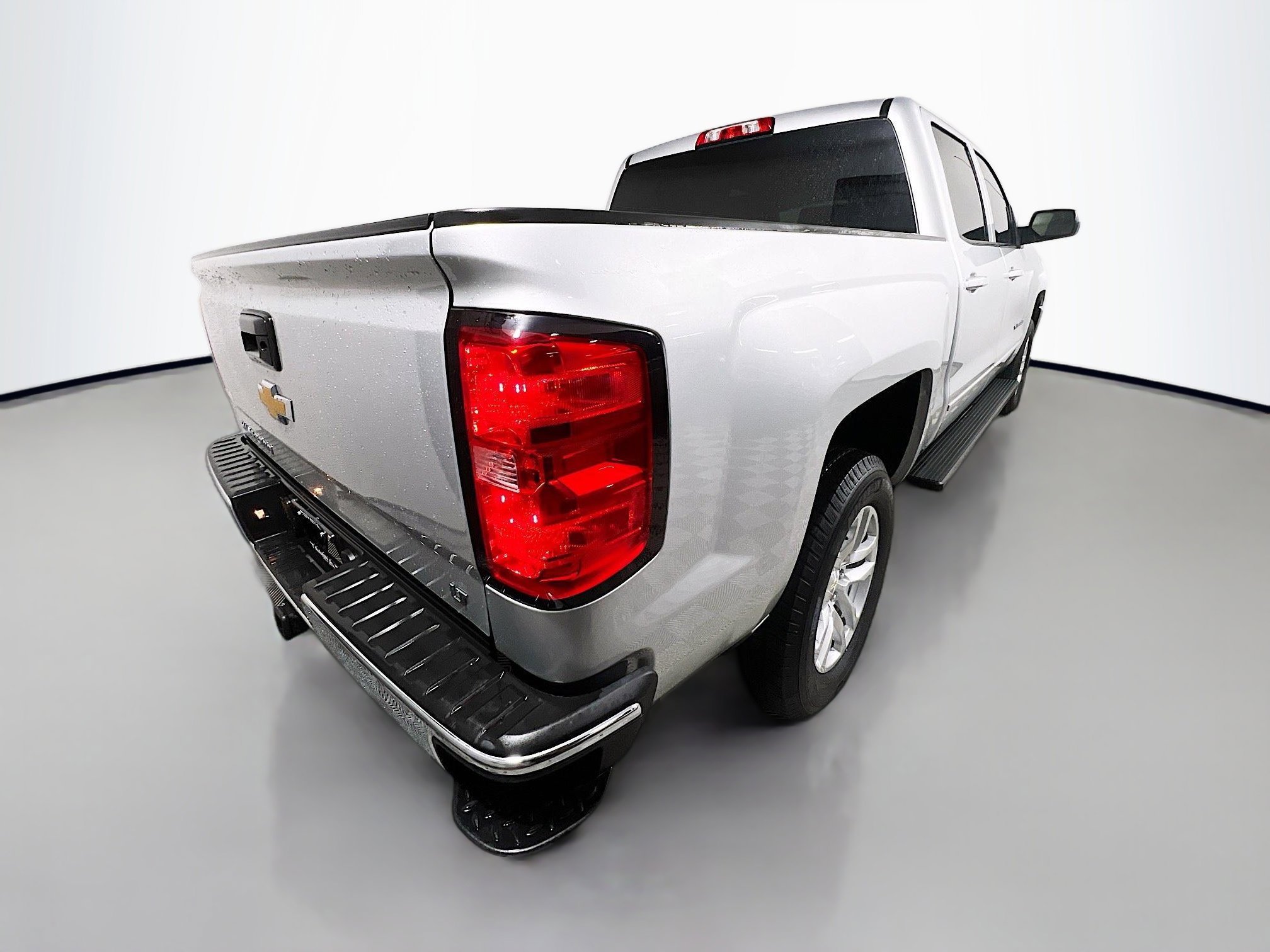 Used 2018 Chevrolet Silverado 1500 LT w/ All Star Edition image 4