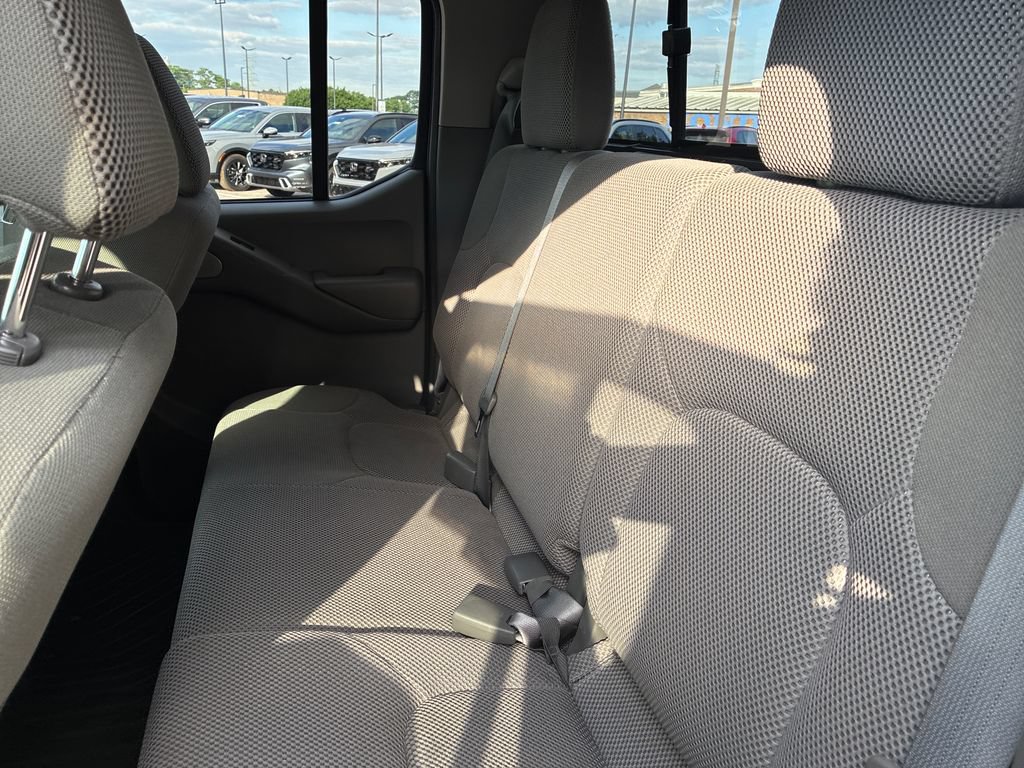 Used 2017 Nissan Frontier SV AWD/4WD image 18