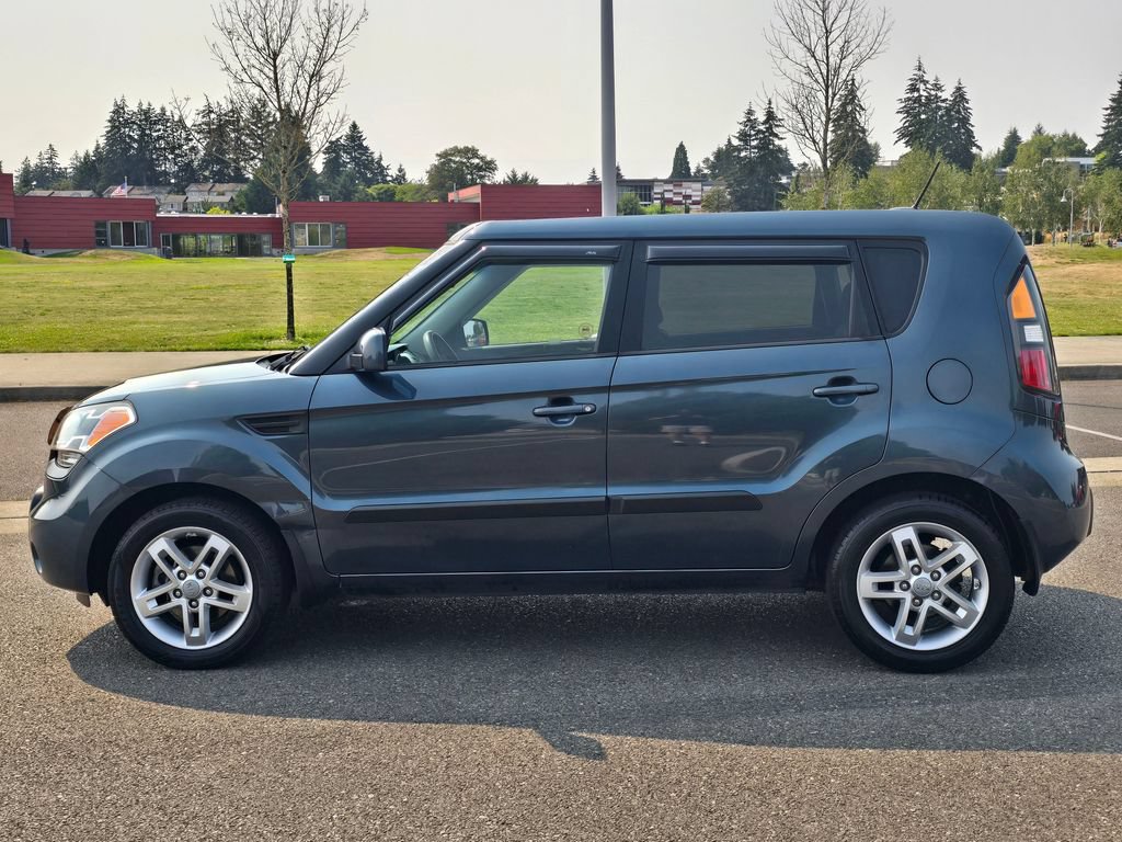 Used 2011 Kia Soul + w/ Audio Pkg FWD image 2