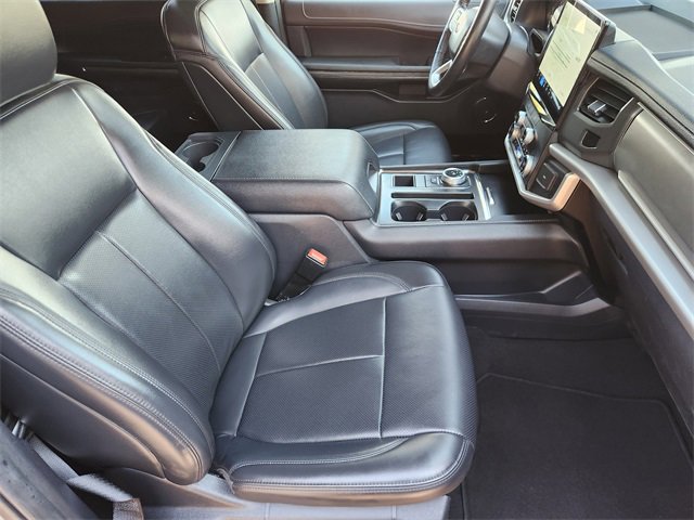 Used 2024 Ford Expedition XLT image 10
