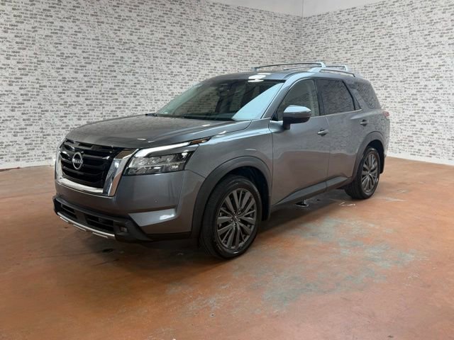 Used 2022 Nissan Pathfinder SL w/ SL Premium Package image 3
