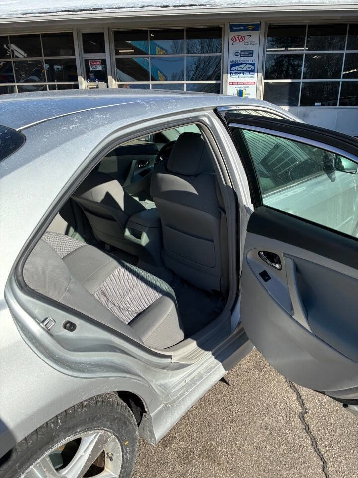 Used 2011 Toyota Camry SE image 14