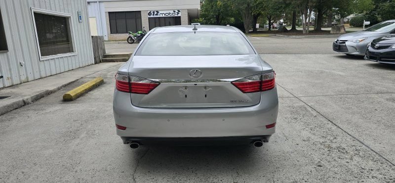 Used 2014 Lexus ES 350 w/ Luxury Package FWD image 4