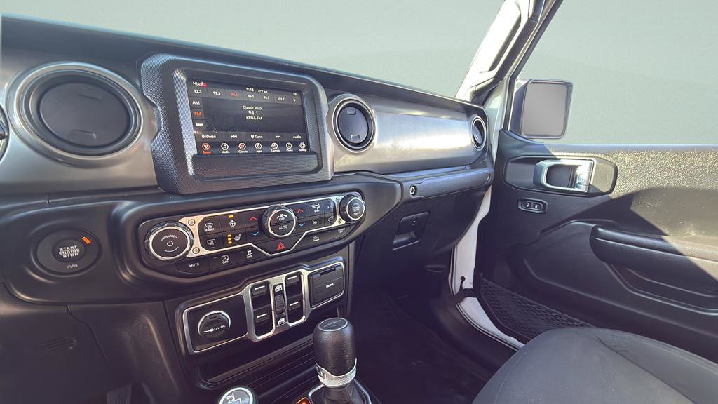 Used 2021 Jeep Gladiator Willys image 27