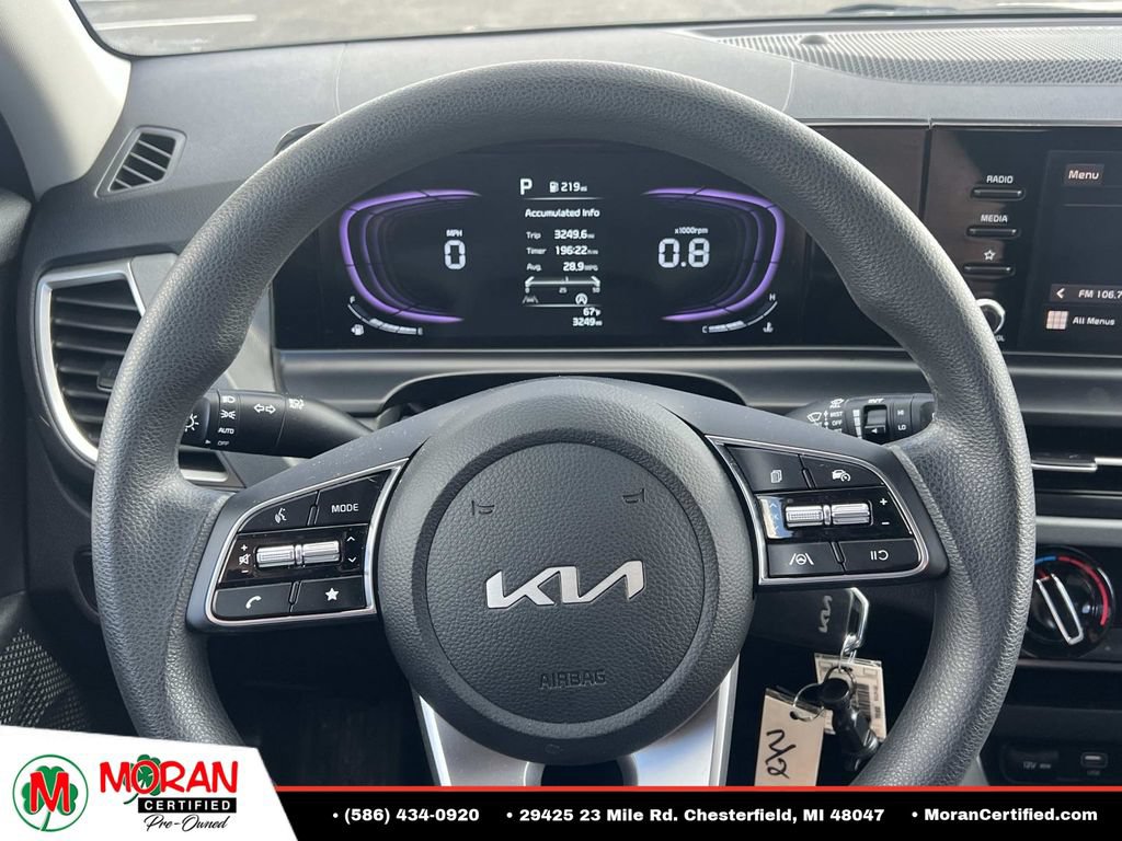 Used 2025 Kia Seltos LX AWD/4WD image 18