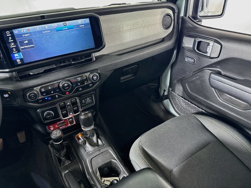 Used 2024 Jeep Wrangler Unlimited AWD/4WD image 22