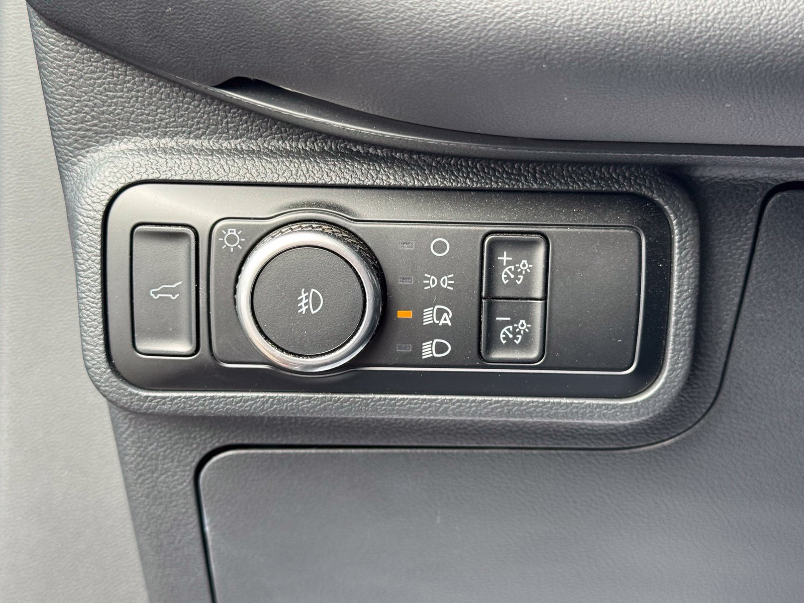 Used 2025 Ford Explorer ST AWD/4WD image 15