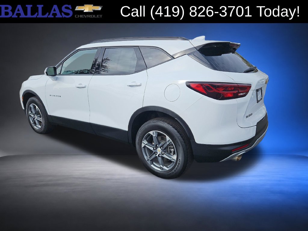 Certified 2024 Chevrolet Blazer LT w/ Convenience Package FWD image 3