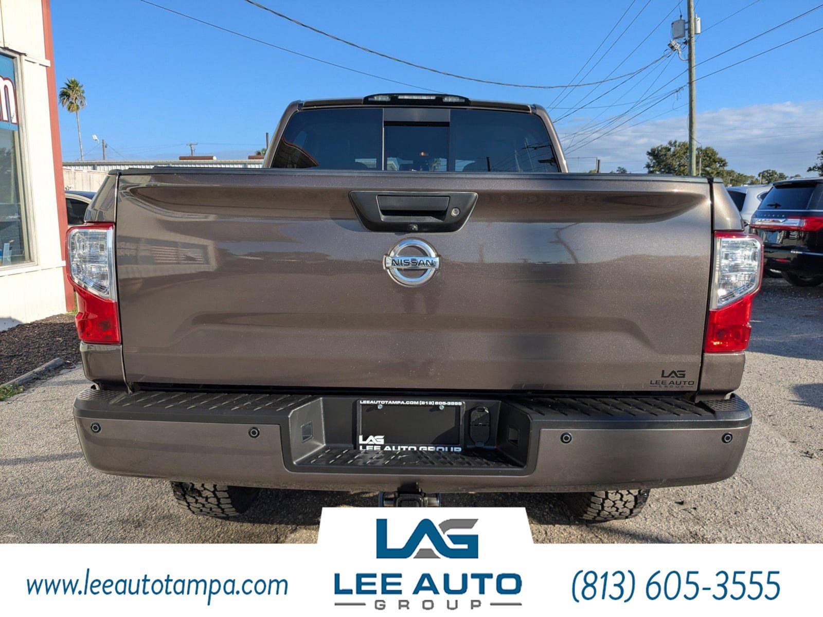 Used 2018 Nissan Titan SL image 5