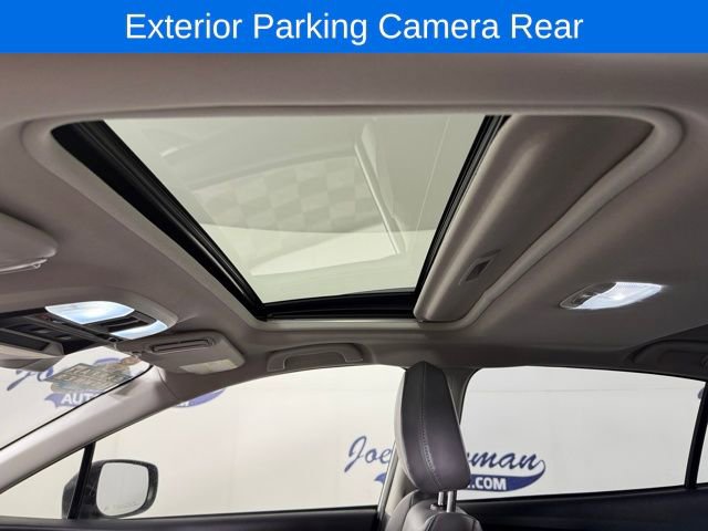 Used 2022 Subaru Crosstrek 2.5i Sport w/ Moonroof Package image 21