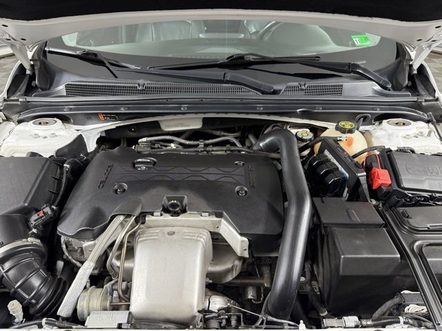 Used 2018 Chevrolet Malibu Premier w/ Premier Sun and Wheel Package image 25