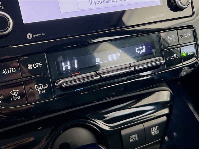 Used 2021 Toyota Prius XLE image 11