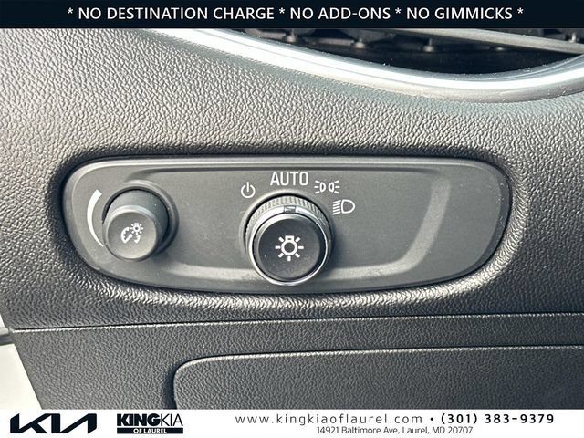 Used 2020 Chevrolet Malibu LT FWD image 14