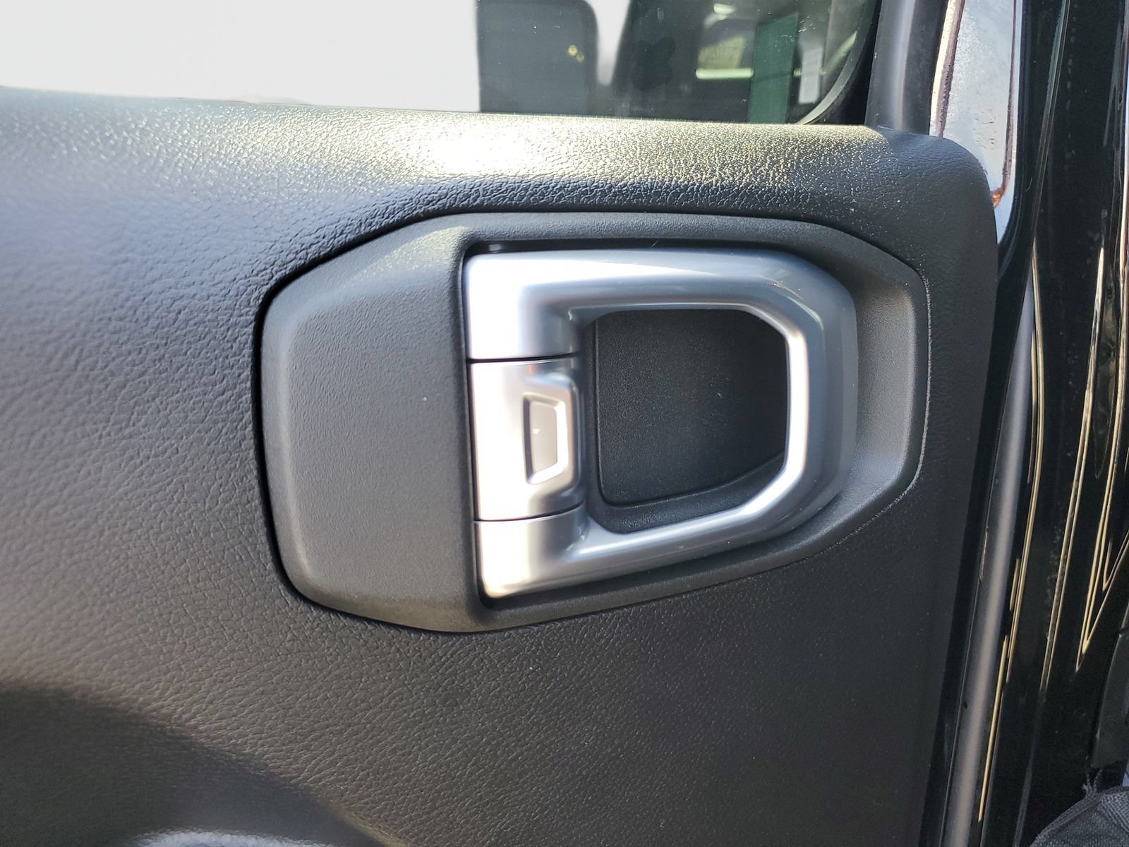Used 2023 Jeep Gladiator Sport AWD/4WD image 15