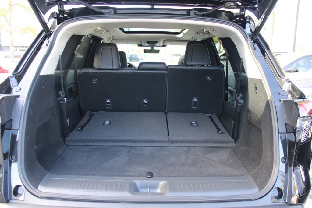 Certified 2025 INFINITI QX60 Luxe image 33