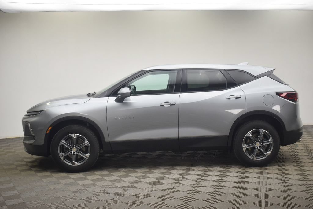 Used 2024 Chevrolet Blazer LT w/ Driver Confidence Package FWD image 12
