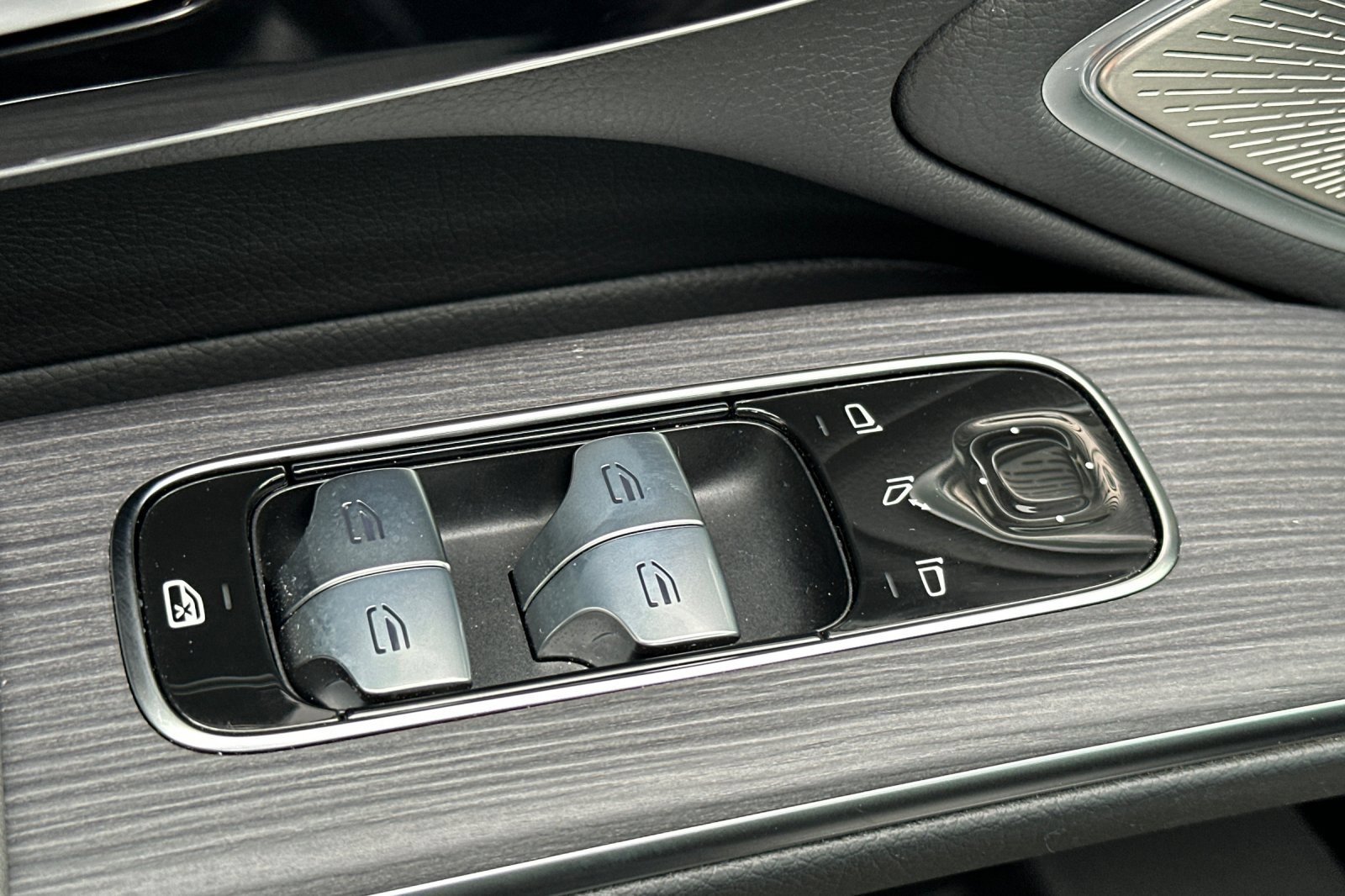 Certified 2025 Mercedes-Benz EQS 450+ 4MATIC Sedan image 13