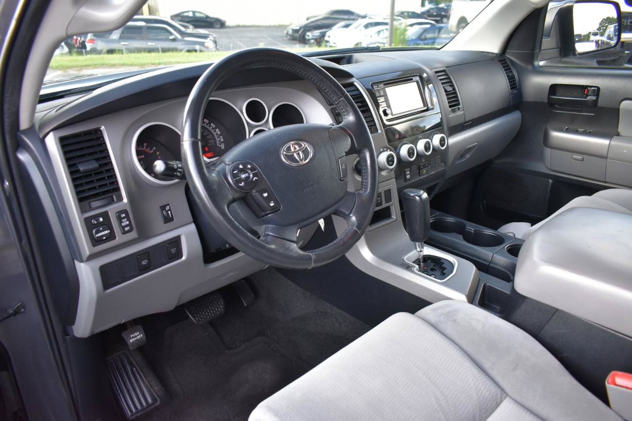 Used 2013 Toyota Sequoia SR5 AWD/4WD image 10