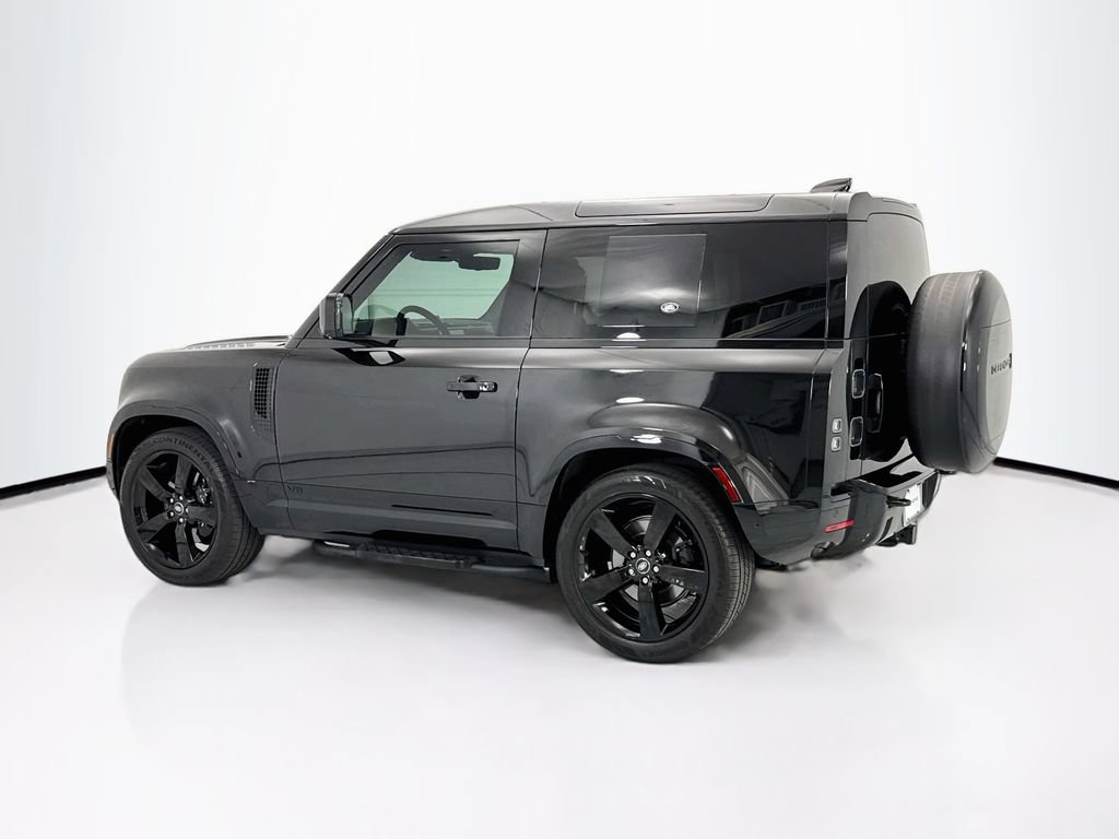 Used 2024 Land Rover Defender 90 V8 AWD/4WD image 3