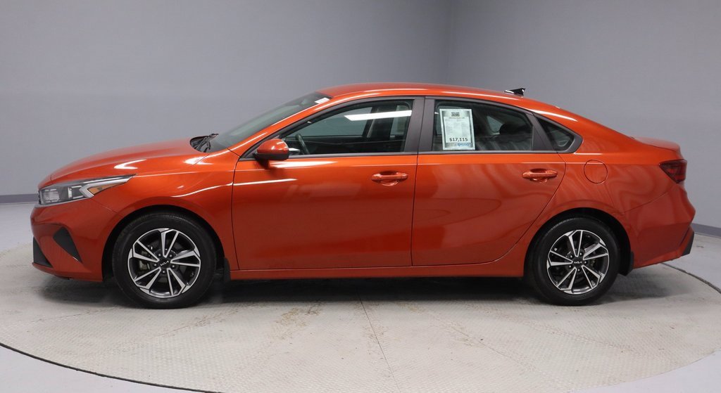 Used 2022 Kia Forte LXS image 9