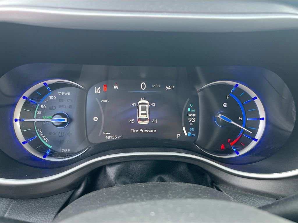 Used 2024 Chrysler Pacifica Select image 12