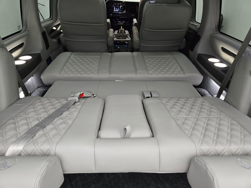 New 2024 GMC Savana 2500 image 9
