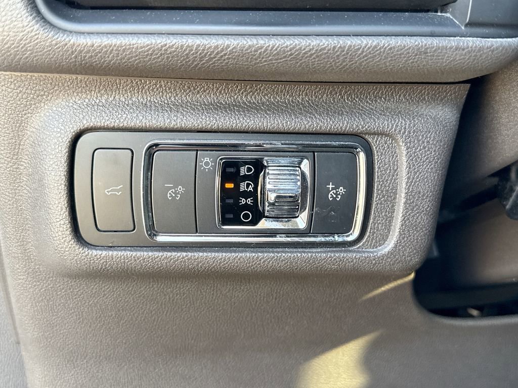 Used 2022 Lincoln Corsair FWD w/ Equipment Group 101A image 27