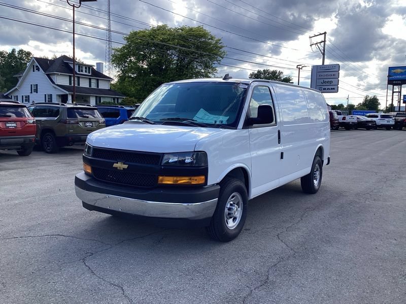 New 2026 Chevrolet Express 3500 w/ Driver Convenience Package RWD image 3