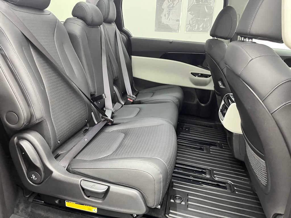 Used 2024 Kia Carnival SX Prestige FWD image 37