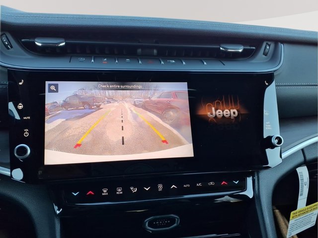 New 2026 Jeep Grand Cherokee Altitude AWD/4WD image 15