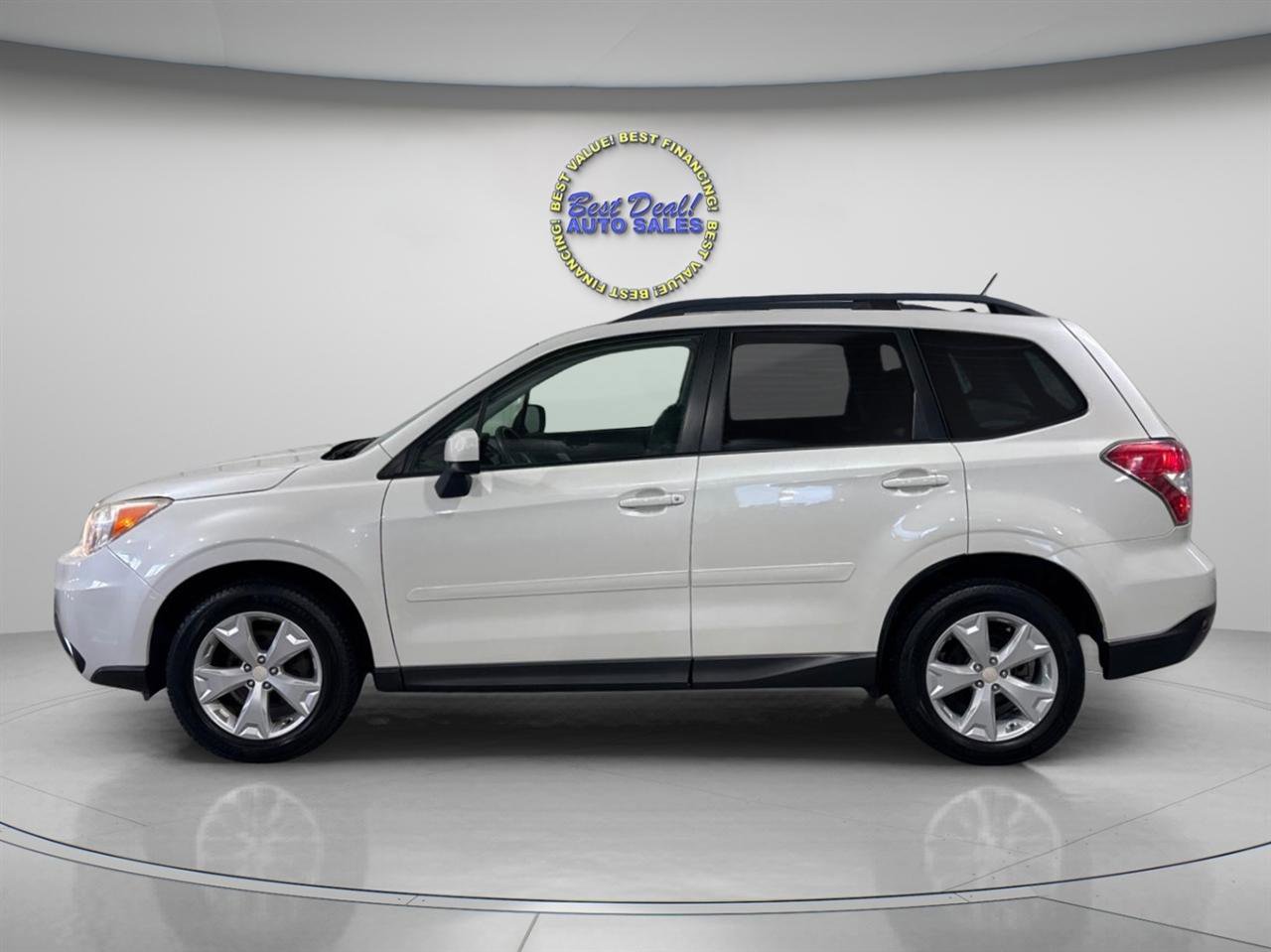 Used 2015 Subaru Forester 2.5i Premium w/ All-Weather Package AWD/4WD image 2