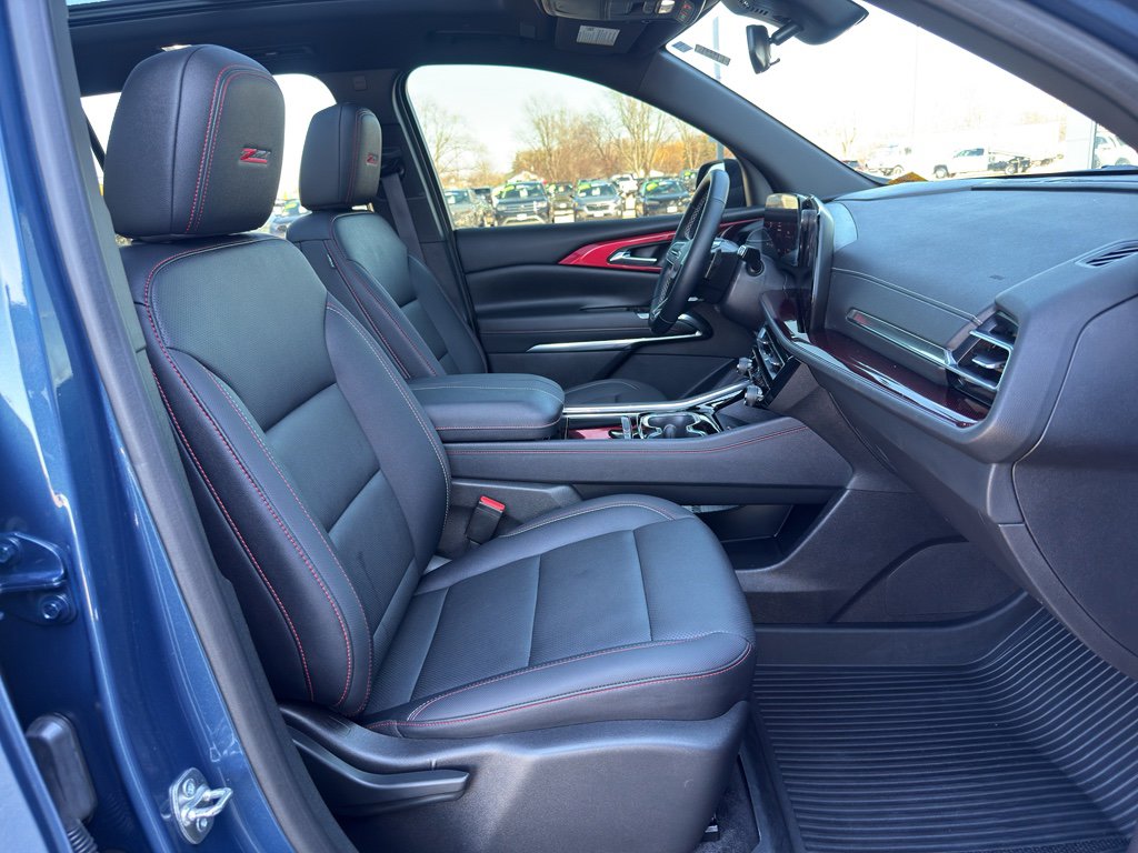 Used 2025 Chevrolet Traverse Z71 w/ Driver Confidence Package image 50