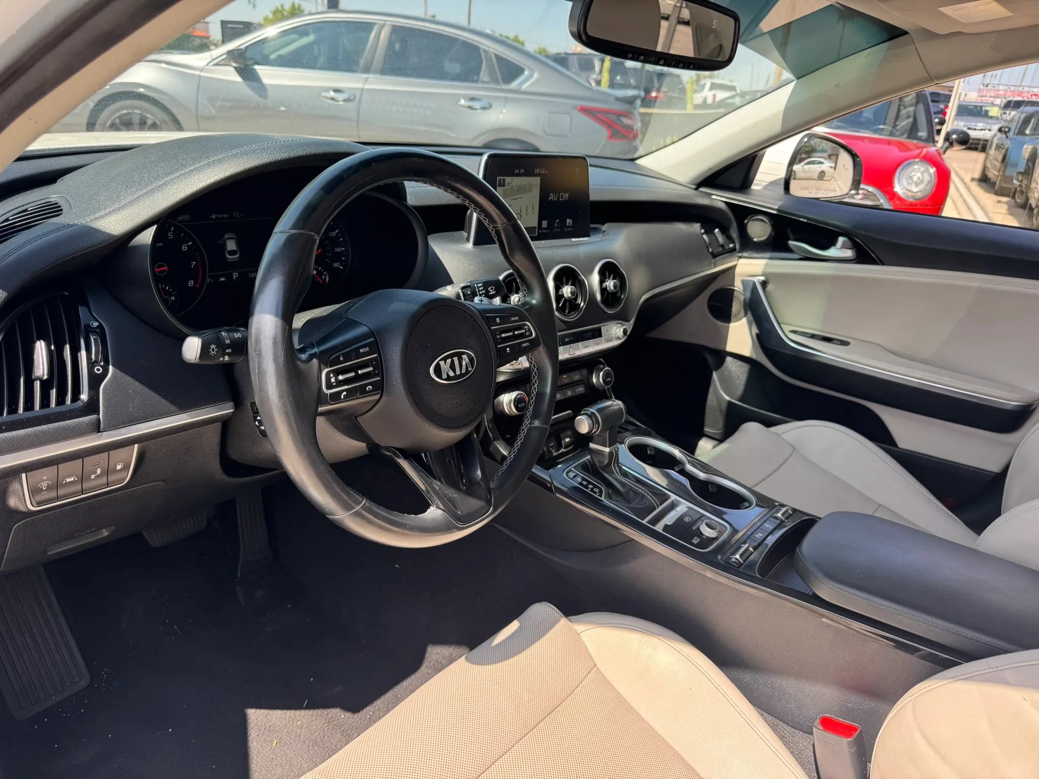 Used 2018 Kia Stinger Premium RWD image 18