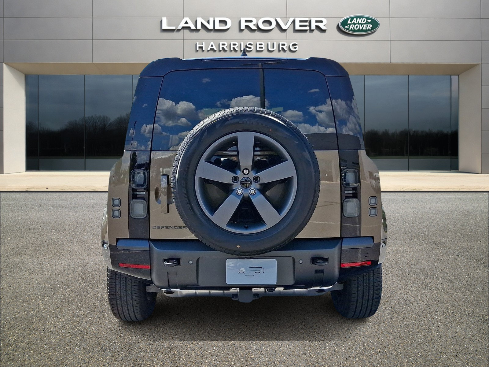 New 2026 Land Rover Defender 110 X-Dynamic SE AWD/4WD image 5