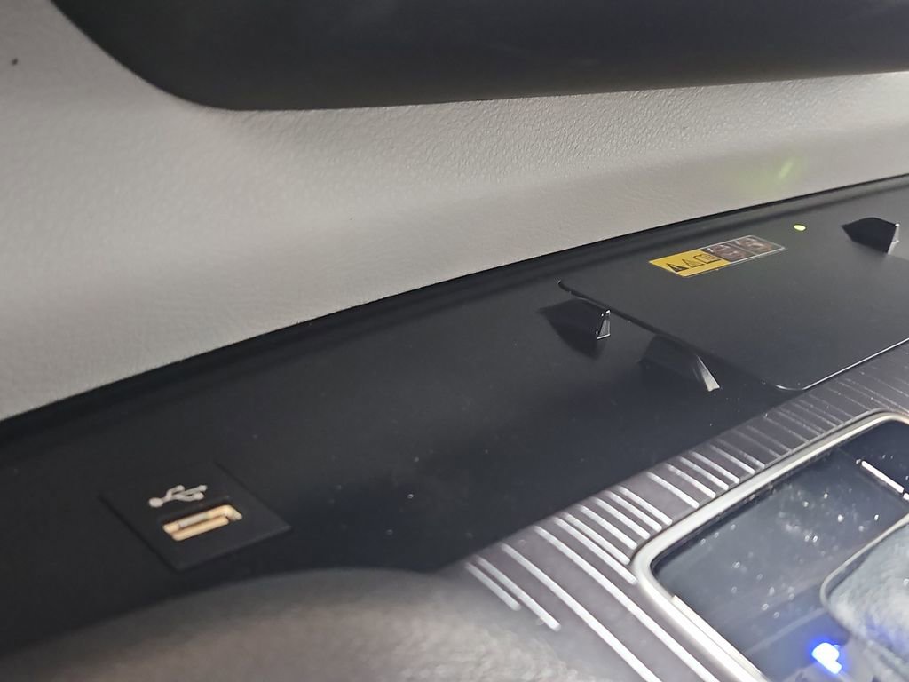 New 2026 Toyota Sienna XLE image 22