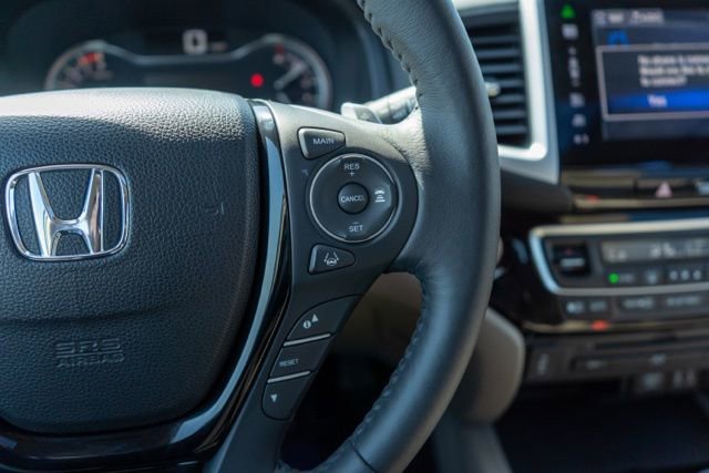 Used 2016 Honda Pilot Touring image 23