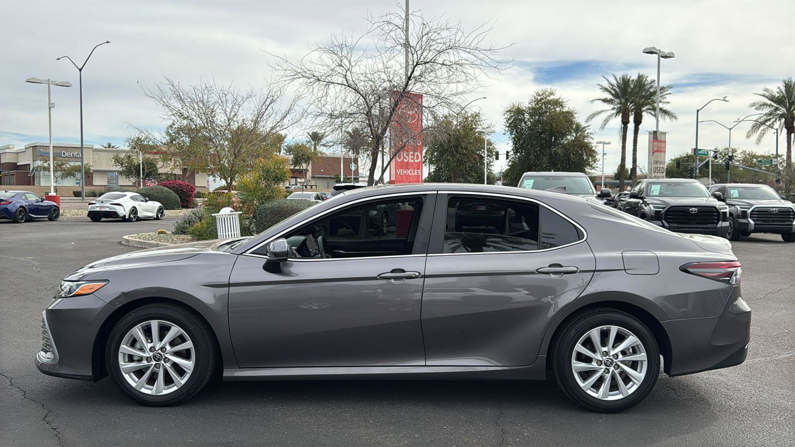 Used 2023 Toyota Camry LE image 4