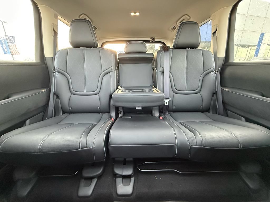Used 2025 INFINITI QX80 Sensory AWD/4WD image 29