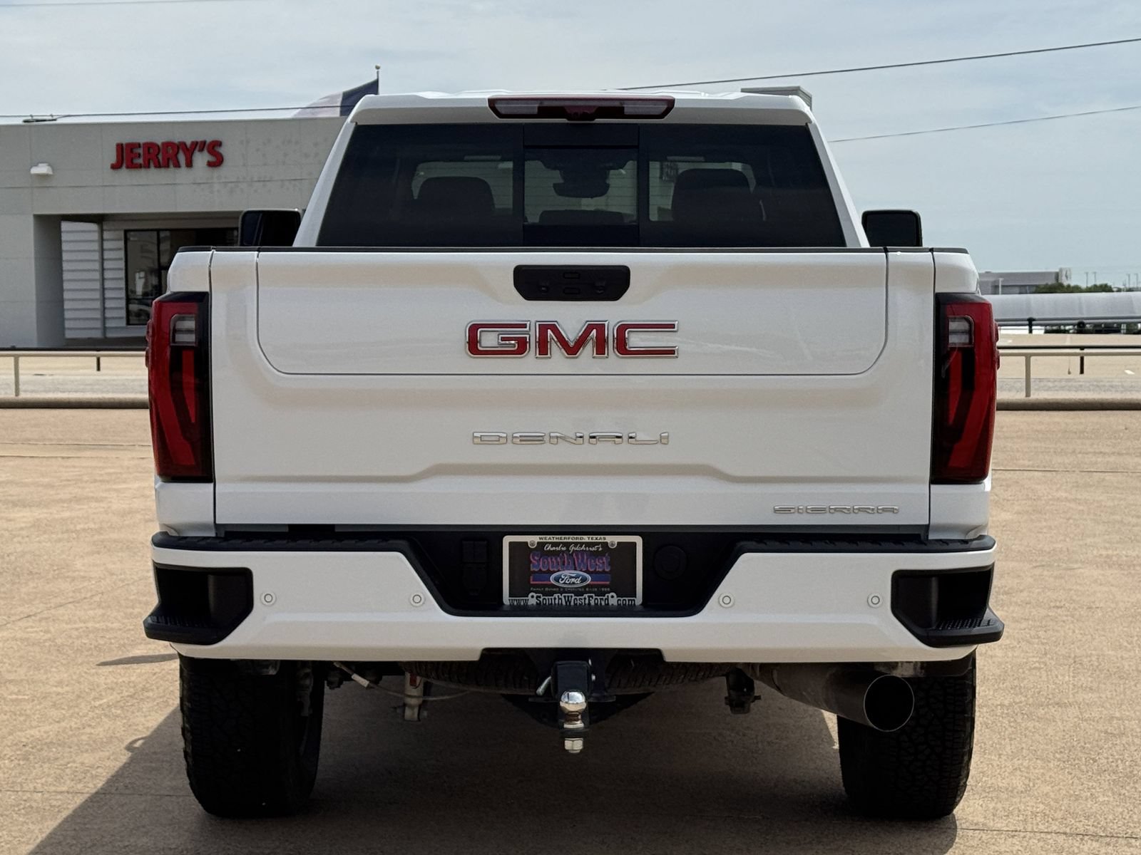 Used 2025 GMC Sierra 2500 Denali w/ Denali Reserve Package AWD/4WD image 5