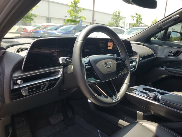 Used 2024 Cadillac Lyriq Tech AWD/4WD image 20