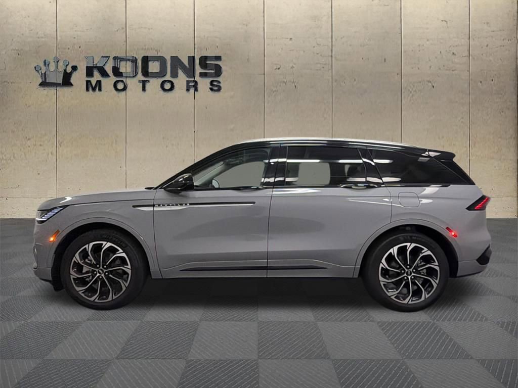 Used 2026 Lincoln Nautilus Reserve AWD/4WD image 4