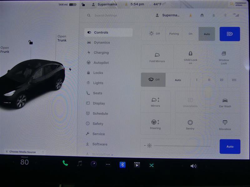 Used 2020 Tesla Model Y Long Range image 12