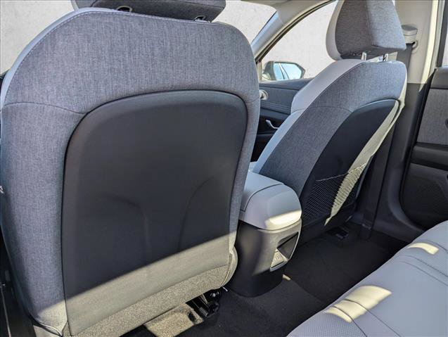 New 2026 Hyundai Elantra Limited FWD image 25