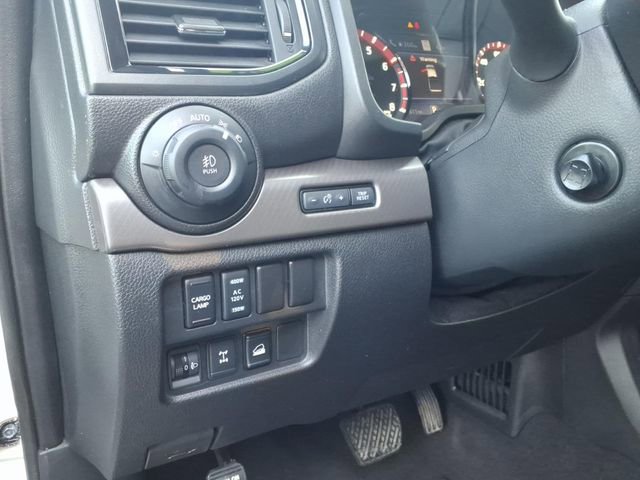 Used 2021 Nissan Titan PRO-4X w/ Pro-4x Convenience Package image 16
