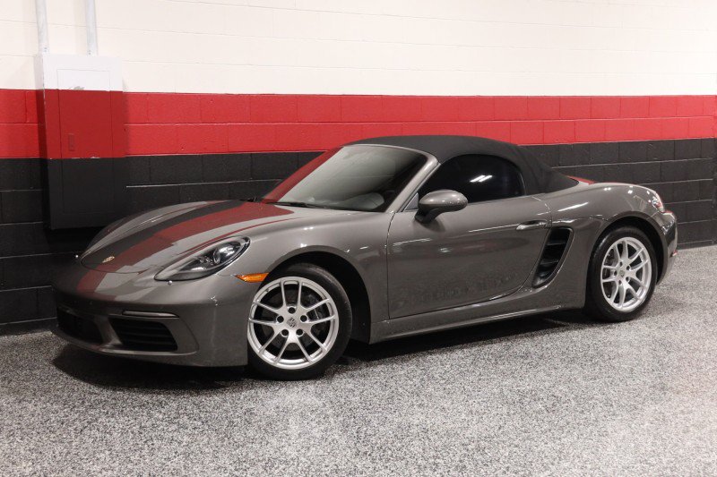 Used 2017 Porsche 718 Boxster RWD image 16