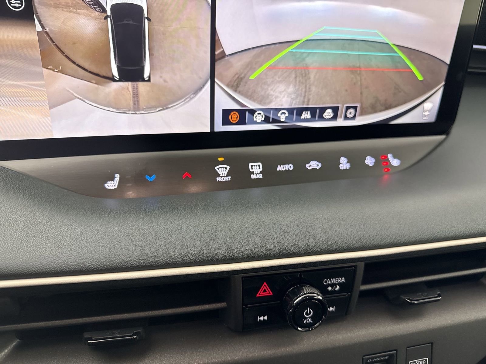 New 2026 Nissan Leaf SV+ w/ Floor Mat Package (SV+) image 9