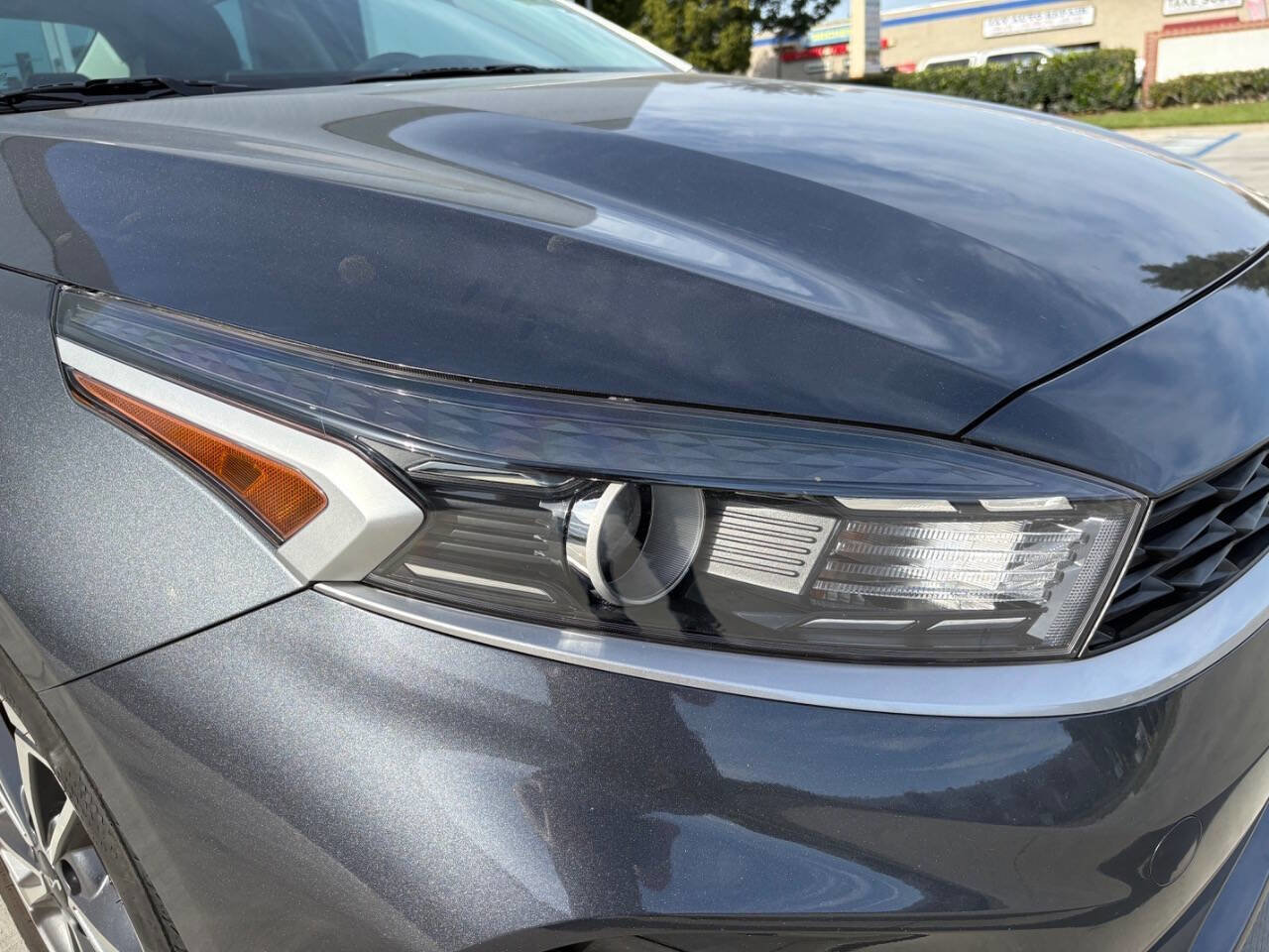 Used 2023 Kia Forte LXS FWD image 13