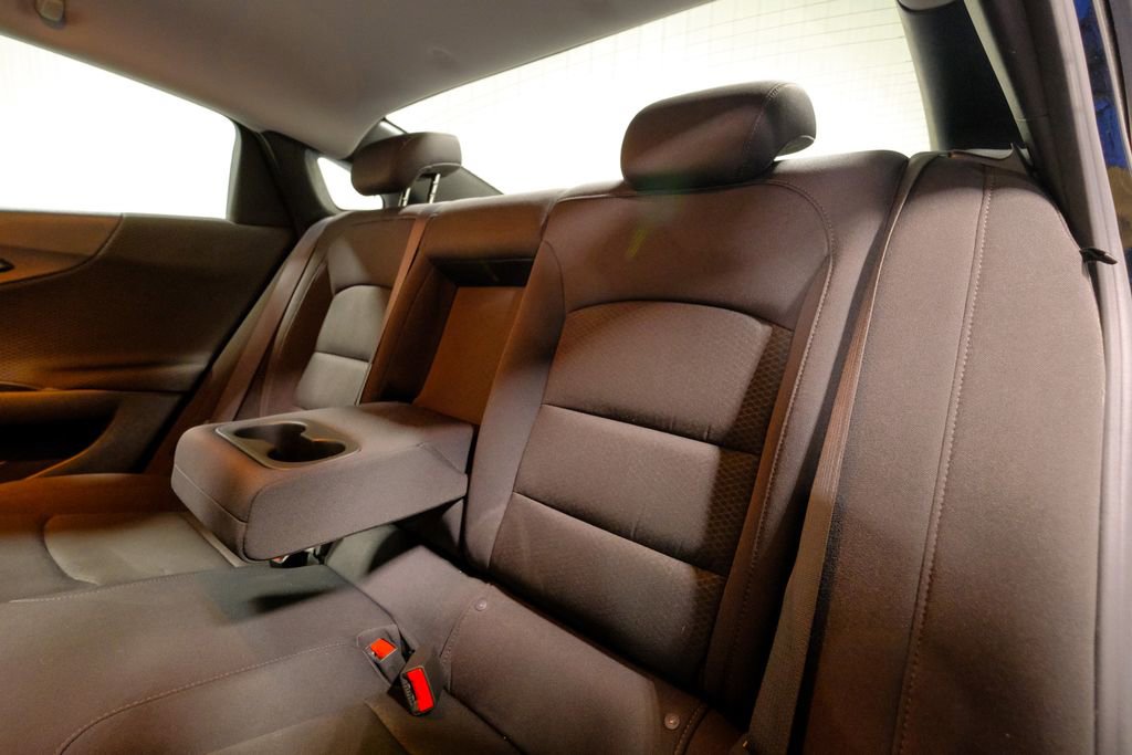 Used 2024 Chevrolet Malibu LT image 30