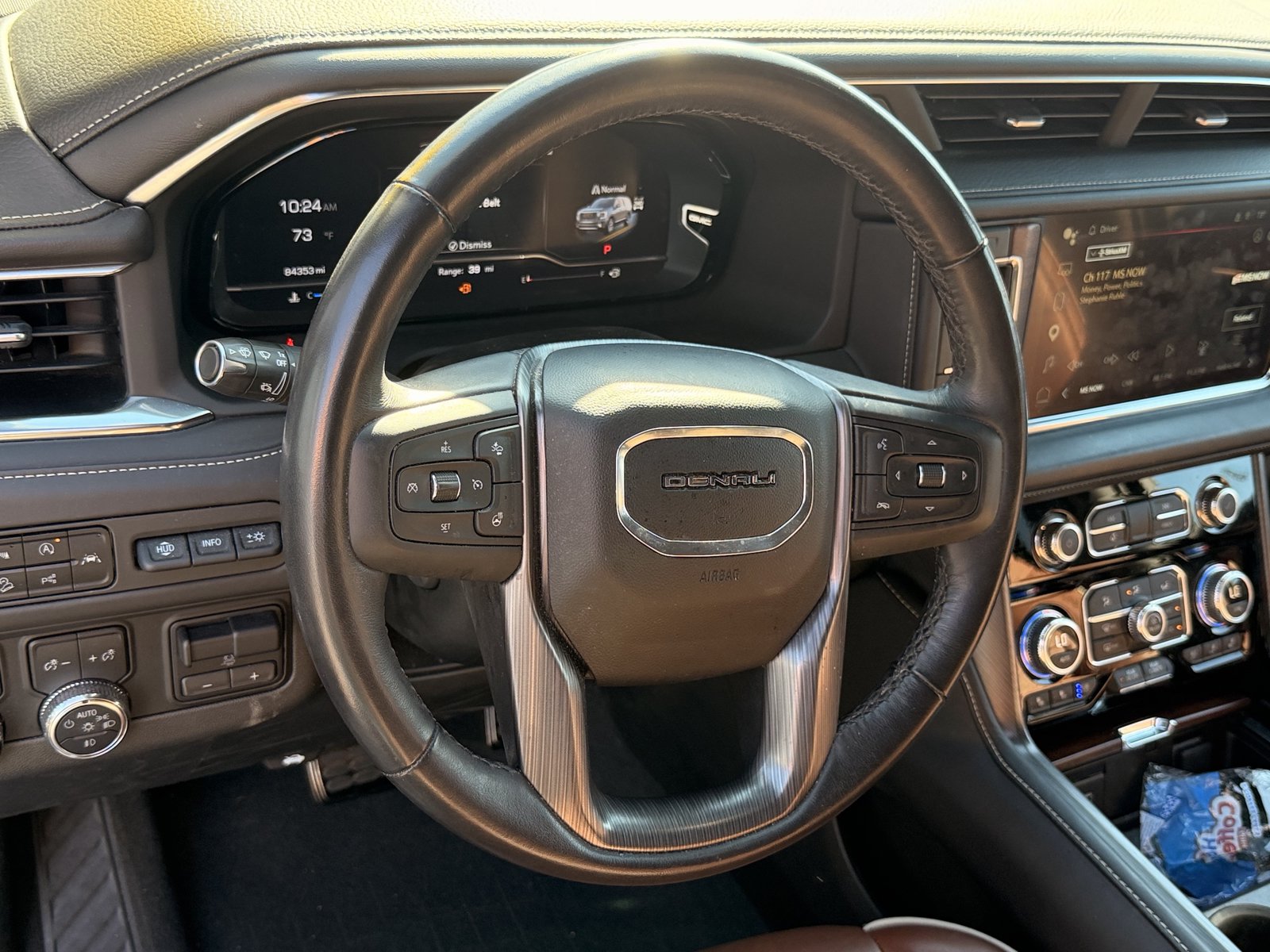 Used 2023 GMC Yukon XL Denali Ultimate AWD/4WD image 15