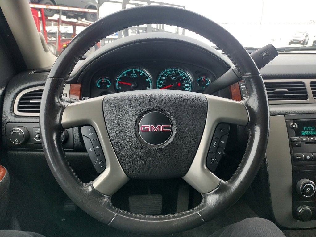 Used 2014 GMC Yukon SLE image 23